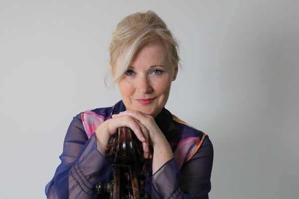 Nicki Parrott